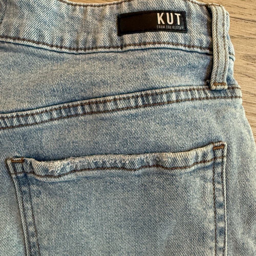 KUT denim Jane high rise distressed button up 3 inch shorts 8 - Picture 8 of 9